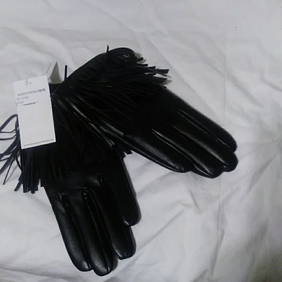 NEW!!! Women's..The Accessory Collective gloves! - Picture 3 of 6